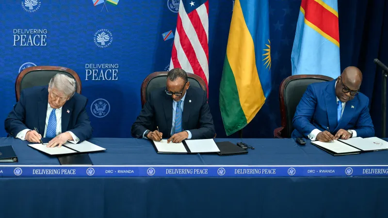 ABD Başkanı Trump 2 ülkeyi barıştırdı!