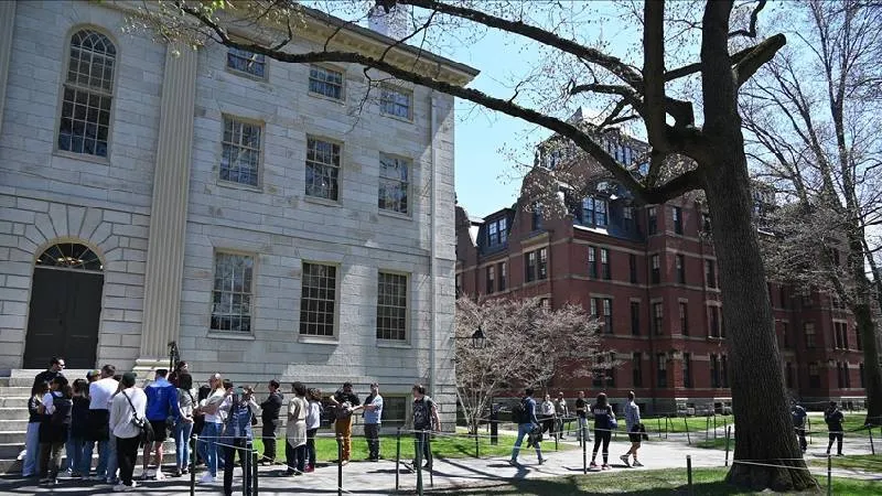 ABD'de Filistin'e destek gösterileriyle öne çıkan Harvard Üniversitesine 60 milyon dolarlık ek kesinti