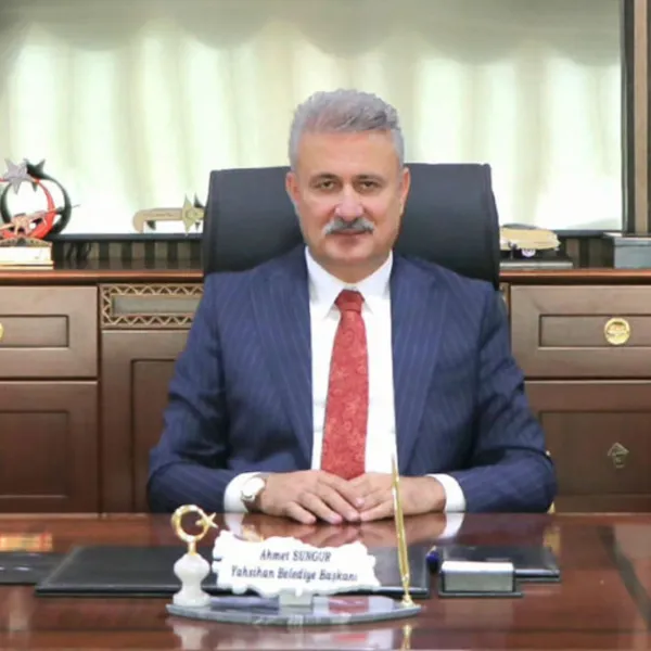 Ahmet Sungur görevden uzaklaştırıldı