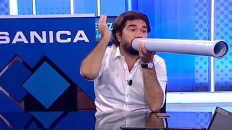 AYM'den Rasim Ozan Kütahyalı kararı! 'FETÖ'cü demek suç değil'