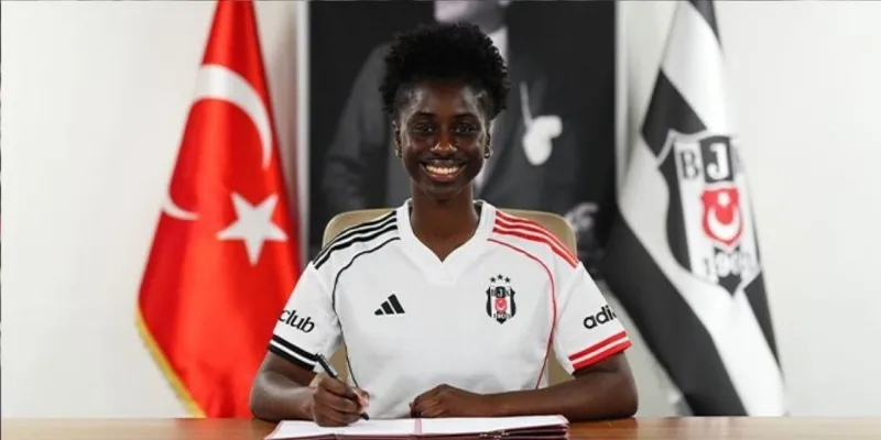 Beşiktaş'tan Bomba Transfer! Avustralyalı Golcü Kartal Oldu!