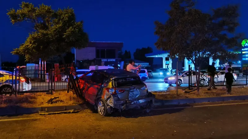 Bingöl'de Zincirleme Kaza! Bebek Yaralı, 5 Kişi Hastanede