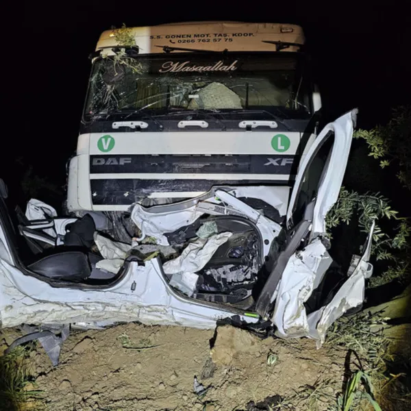 Bursa'da feci kaza: 1 ölü, 1 yaralı