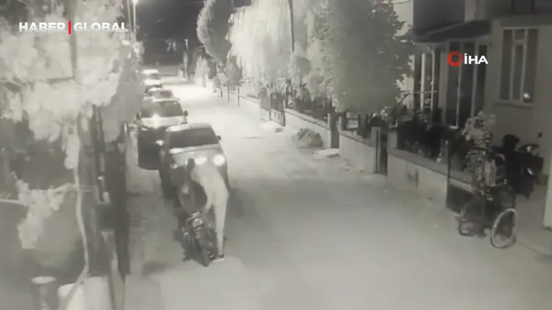 Çaldığı bisikleti beğenmedi, bırakıp motosikleti götürdü
