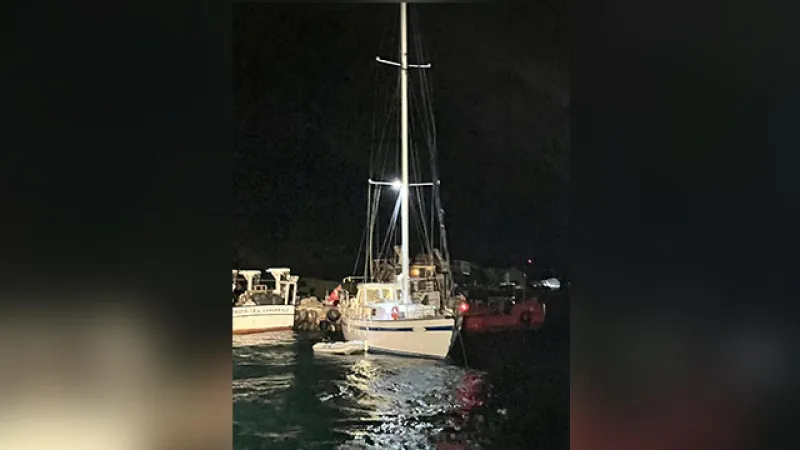 Çanakkale Boğazı'nda sürüklenen teknedeki 1 kişi kurtarıldı