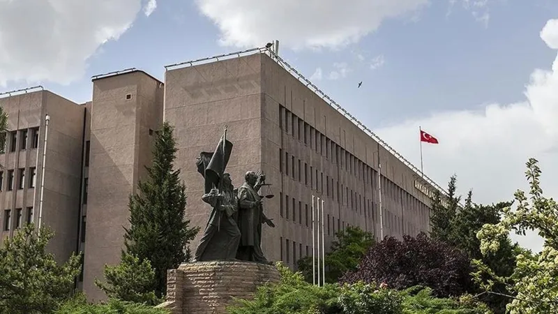 CHP'li belediyelere yönelik yolsuzluk soruşturması: 9 kişi tutuklandı