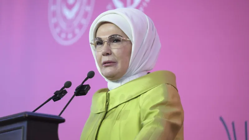 Emine Erdoğan'dan Aileye Destek: Dünyada Hak Ettiği Yere Gelecek!