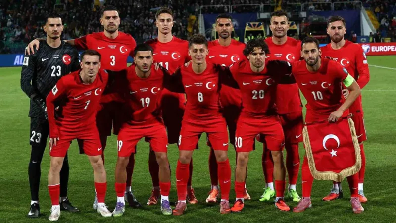 Hakan Çalhanoğlu: 100. Milli Maçında Rekorları Alt Üst Etti!