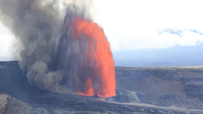 Hawaii'de yanardağ patlaması!