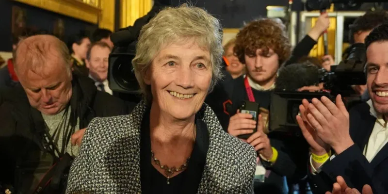 İrlanda Yeni Cumhurbaşkanı: Catherine Connolly Sürprizi!