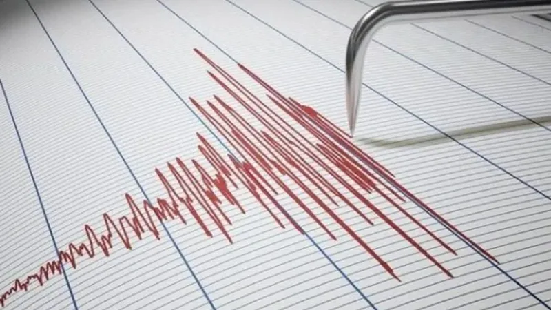 İzmir'de 3,7 büyüklüğünde deprem