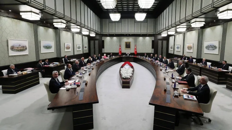 Kabine'de değişim iddiaları gündemde: Koltuğu garanti olan tek bakan var