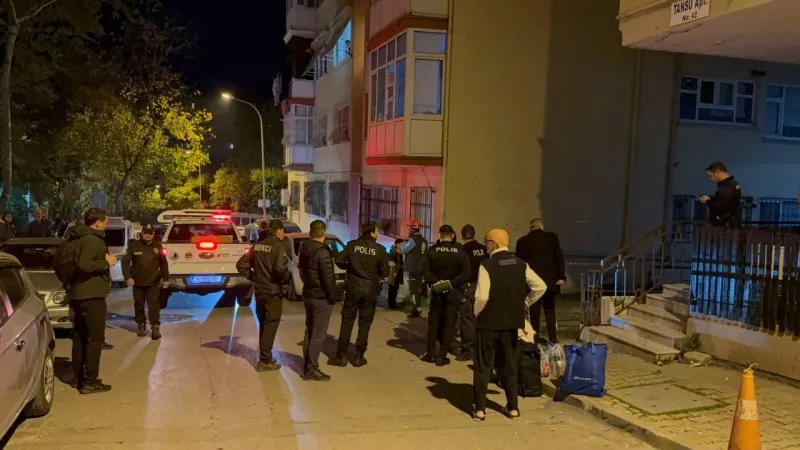 Kartal'da Korkutan Anlar: Kolonları Çatlayan Bina Boşaltıldı!