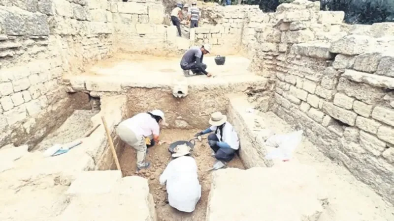 Küçükçekmece'de büyük keşif : 2 bin yıllık zeytinyağı ve şarap atölyesi bulundu
