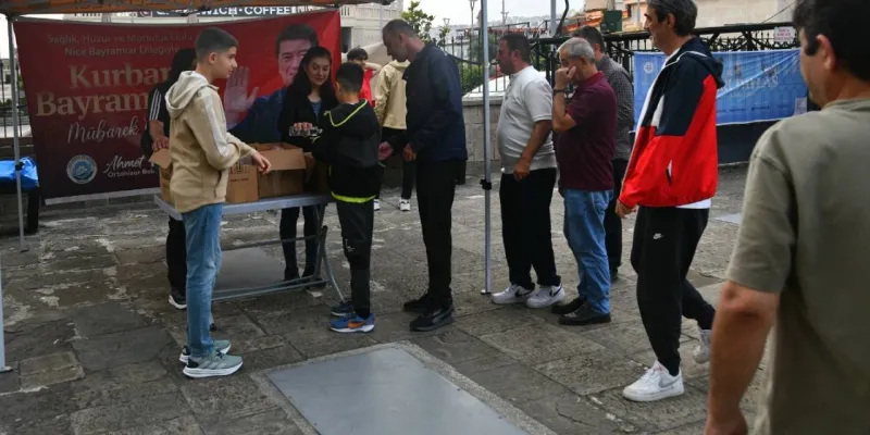 Kurban Bağışı Rekoru: Ortahisar'dan İhtiyaç Sahiplerine Bayram Bereketi!