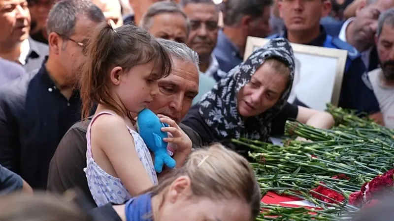 Manisa Büyükşehir Belediye Başkanı Ferdi Zeyrek son yolculuğuna uğurlandı
