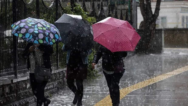 Meteoroloji'den kuvvetli yağış uyarısı: 7 il için sarı kodlu alarm | Uzman isim, İstanbul için tarih verdi... 'Dikkatli olunmalı'