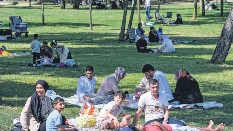 Millet Bahçeleri Bayramda Coştu! İşte O Görüntüler!