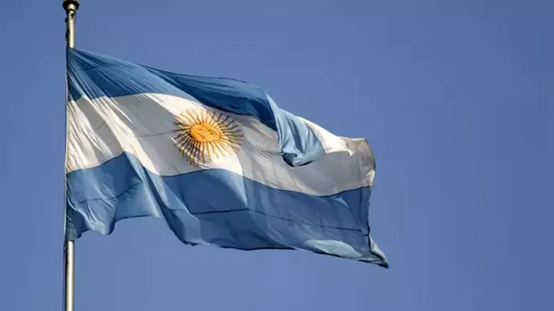 Venezuela'da Şok Gelişme! 5 Muhalif Siyasetçi Ülkeyi Terk Etti!