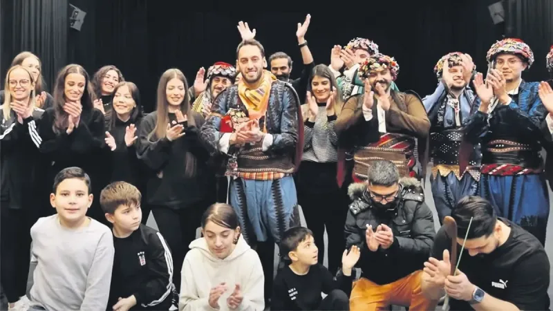 Bayburt Hakan Çalhanoğlu ile Coştu! Şampiyonlar Ligi Finali Heyecanı