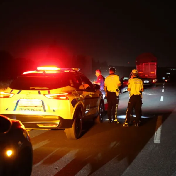 Denizli'de Dur İhtarına Uymayan Sürücü Polisi Yaraladı! Şok Detaylar!