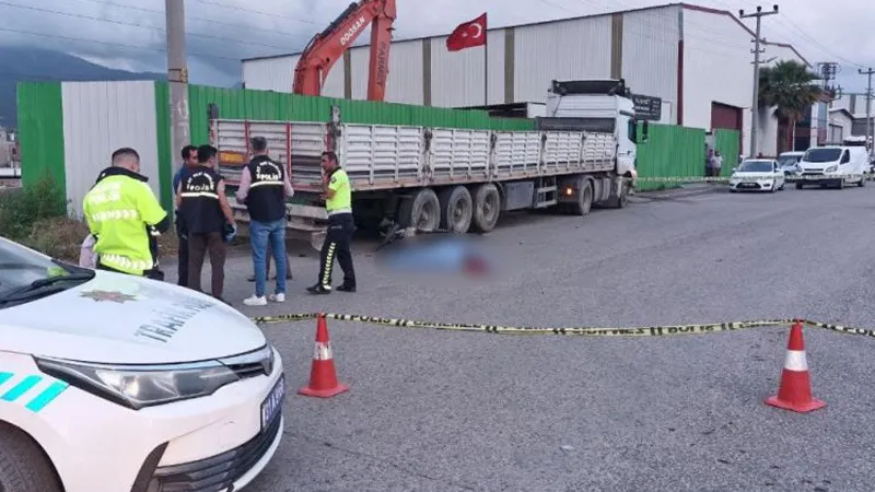 Hatay'da Feci Kaza: 16 Yaşındaki Motosiklet Sürücüsü Hayatını Kaybetti!