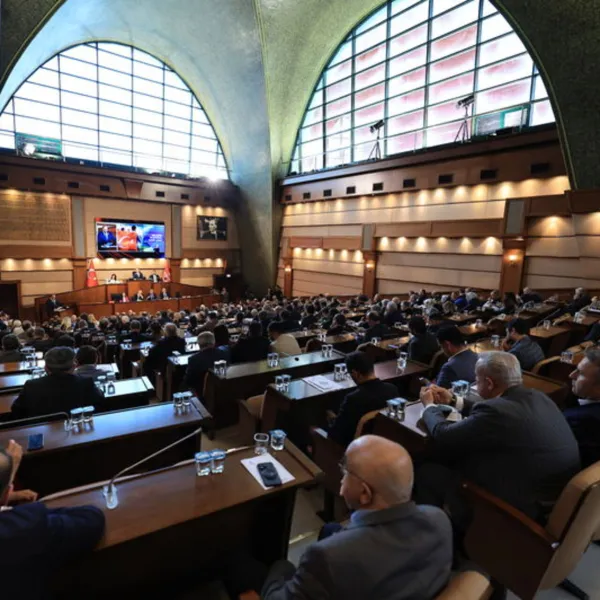 İBB'de Şok İddia! İhalelerde Çıkar İlişkisi Mi Var?