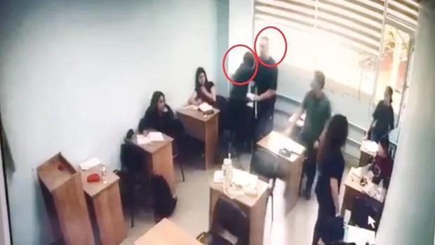 Kursta Bıçaklı Dehşet! Öğrenciye Saldırı Anı Kamerada!