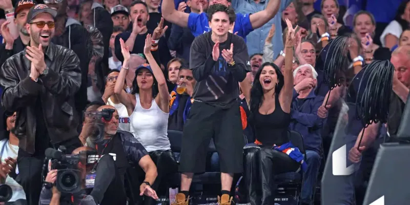 Kylie Jenner ve Timothee Chalamet'in NBA Aşkı Herkesi Şoke Etti!