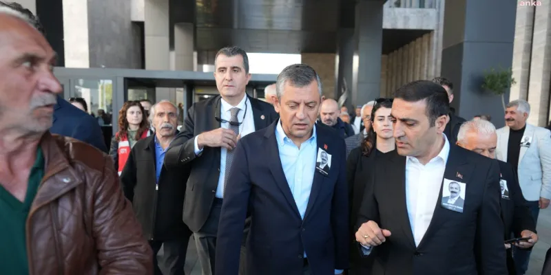 Özgür Özel'e Suikast Girişimi Mi? Saldırganın Takip Anları Kamerada!