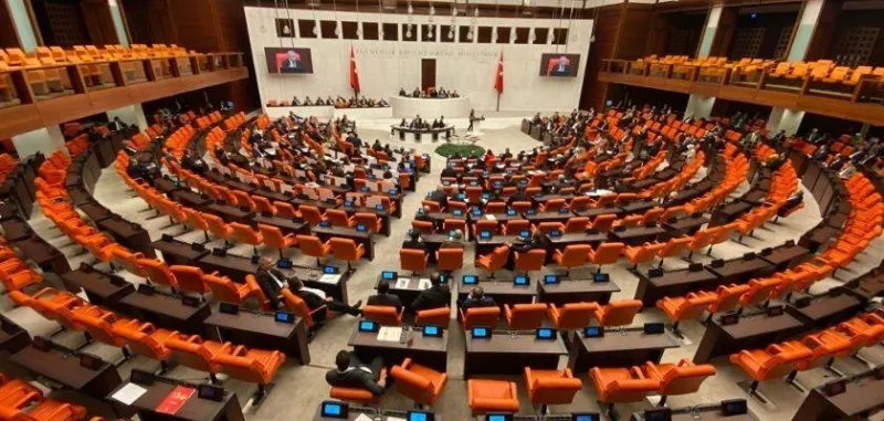 TBMM'de Kavga! AKP'li Vekiller Oylamayı Sabote mi Etti?