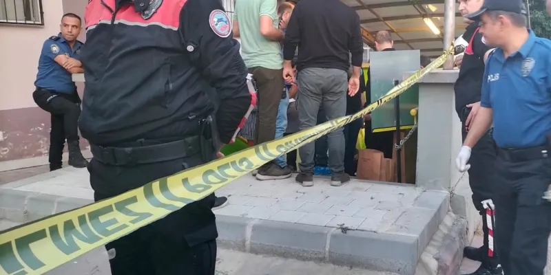 Adana'da Korkunç Cinayet: Boşandığı Eşini Alt Geçitte Vurdu!