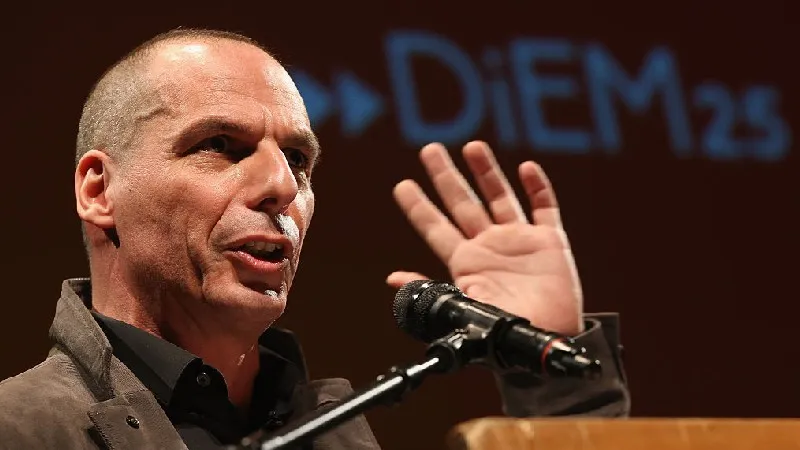Varoufakis'ten Şok Sözler: Almanya'da Siyaset Bitti mi?