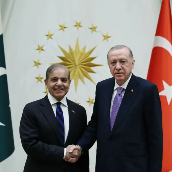 Pakistan Başbakanı Şahbaz Şerif İstanbul'da