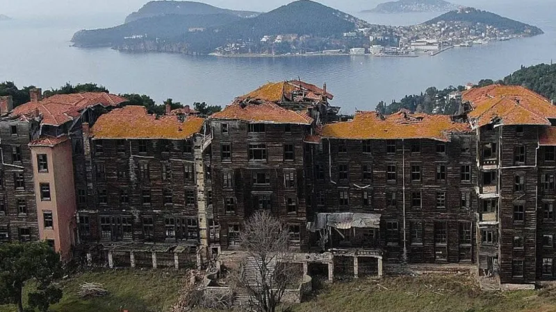 Büyükada Yetimhanesi Otel Mi Oluyor? Patrikhane'den Şok Karar!