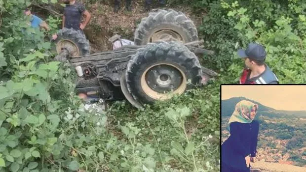 Sakarya'da devrilen traktörün altında kalan 2 çocuk annesi hayatını kaybetti