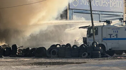Şanlıurfa'da Hırdavatçı Alevlere Teslim! TOMA'dan Şok Müdahale