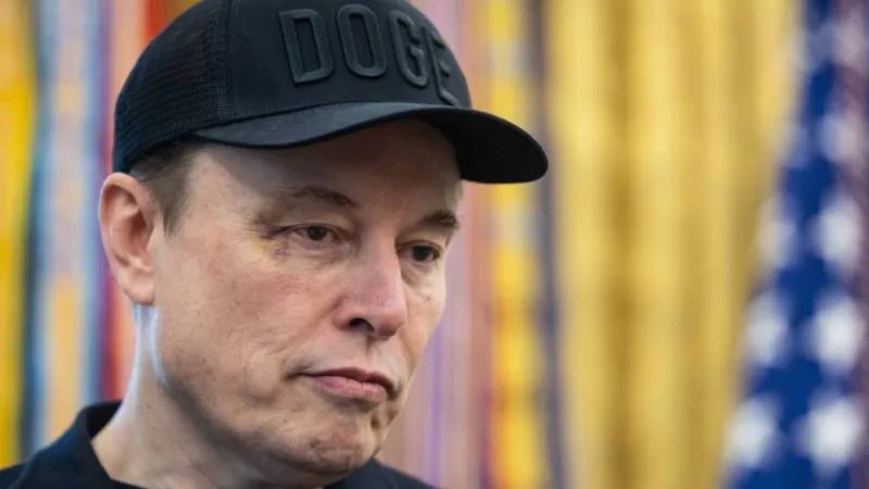 Sebebini açıkladı: Elon Musk’ın yüzüne ne oldu? 
