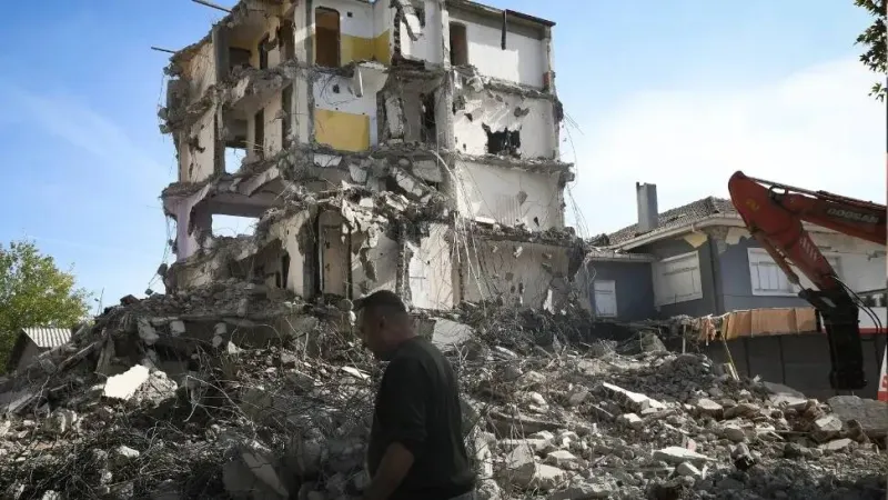 Sındırgı'da Korkutan Zemin Sıvılaşması! Afet Bölgesi İlan Edilsin Mi?