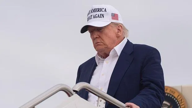 Trump ek vergileri 'şimdilik' erteledi... Uzmanların endişesi geçmedi: 'ABD ve AB arasında yıllarca sürecek bir ticaret savaşını tetikleyebilir'