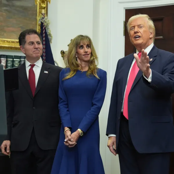 Trump Hesabı: Dell'den Milyar Dolarlık Bağış Tartışma Yarattı!