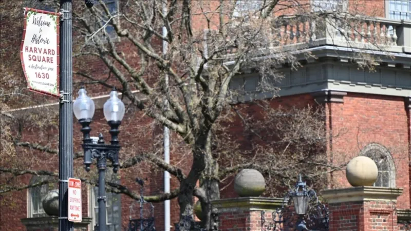 Trump'tan Harvard'a Şok Karar! Öğrenci Alımı Durduruldu Mu?