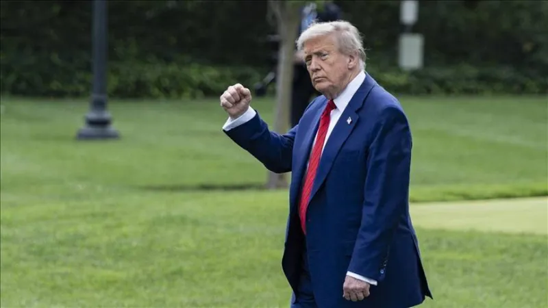 Trump'tan Şok Sözler: Sınır Dışı Kokusu Mu? Chicago'da Neler Oluyor?