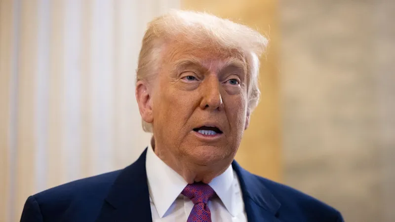Trump'tan Fed Başkanına: Tam bir aptal!